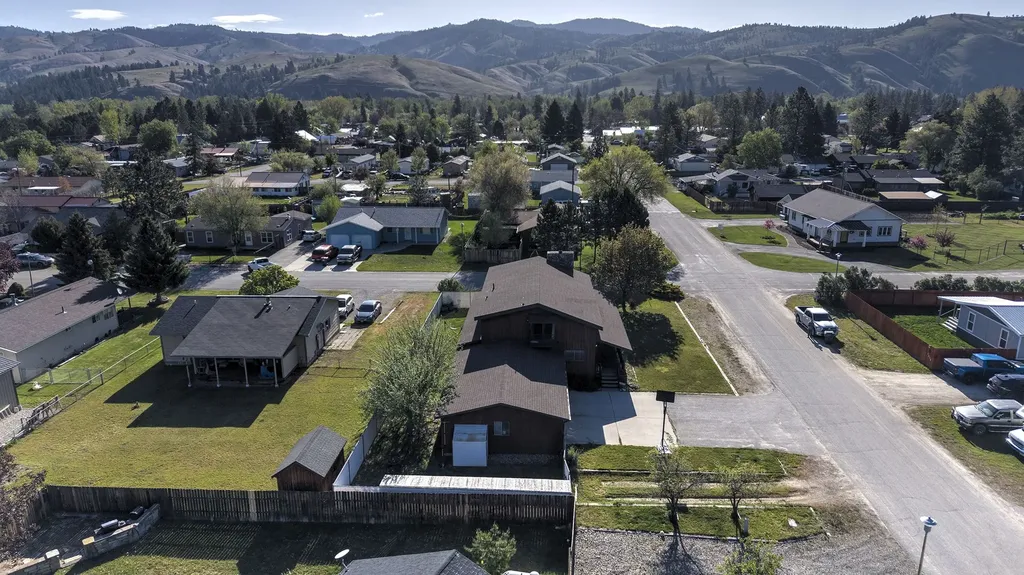 502 W Tanner Avenue Darby MT 59829
