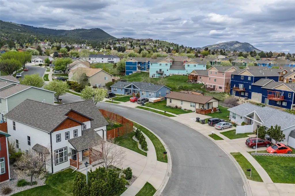 99 Dayspring Loop Helena MT 59601
