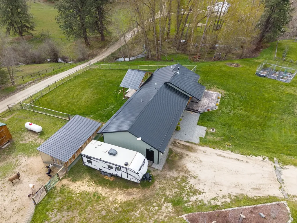 755 Dry Gulch Road Stevensville MT 59870