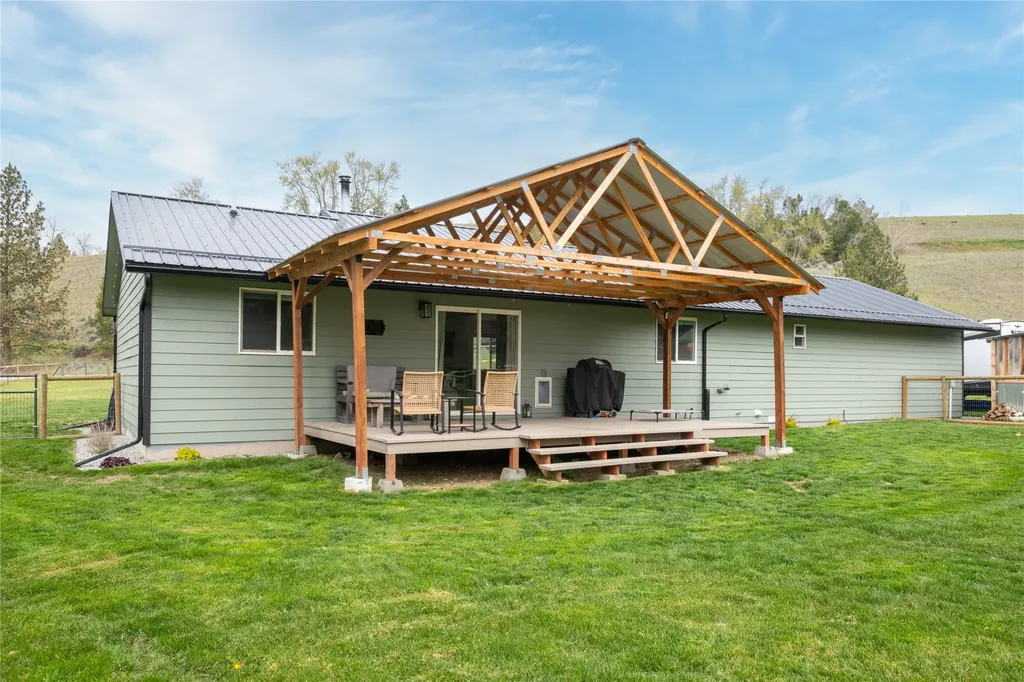 755 Dry Gulch Road Stevensville MT 59870
