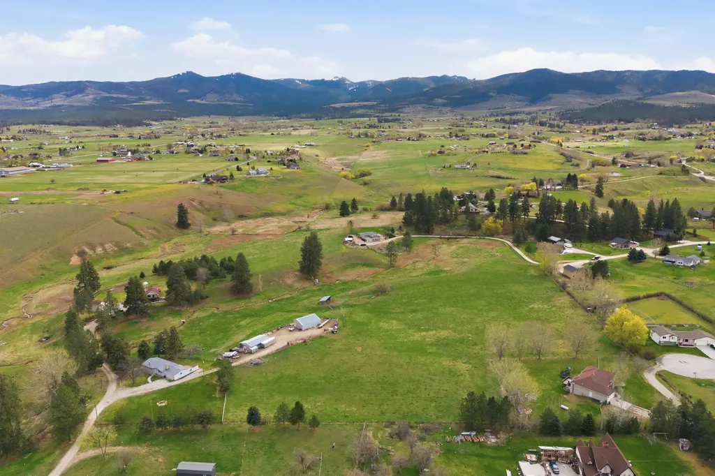 583 Arley Lane Corvallis MT 59828