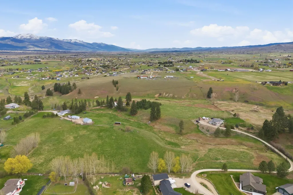 583 Arley Lane Corvallis MT 59828