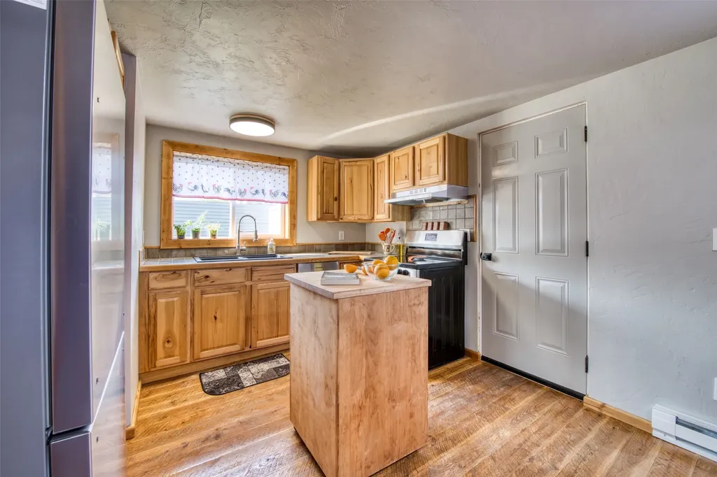 211 S Main Street Darby MT 59829
