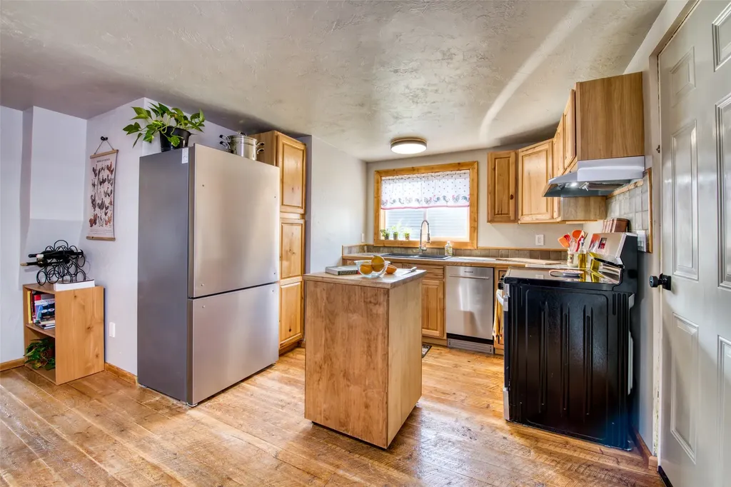 211 S Main Street Darby MT 59829
