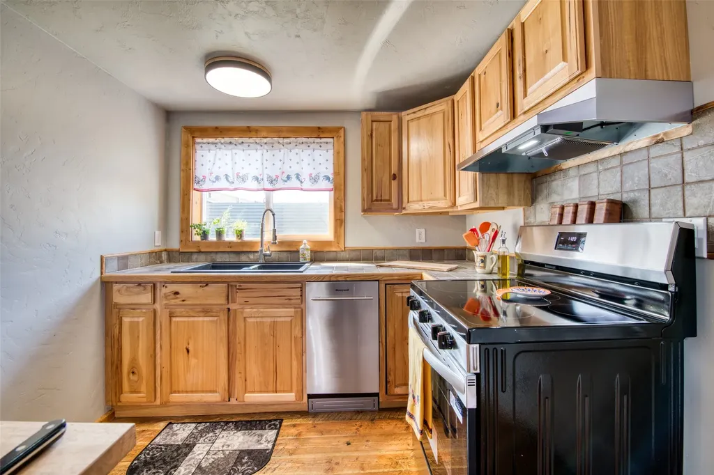 211 S Main Street Darby MT 59829
