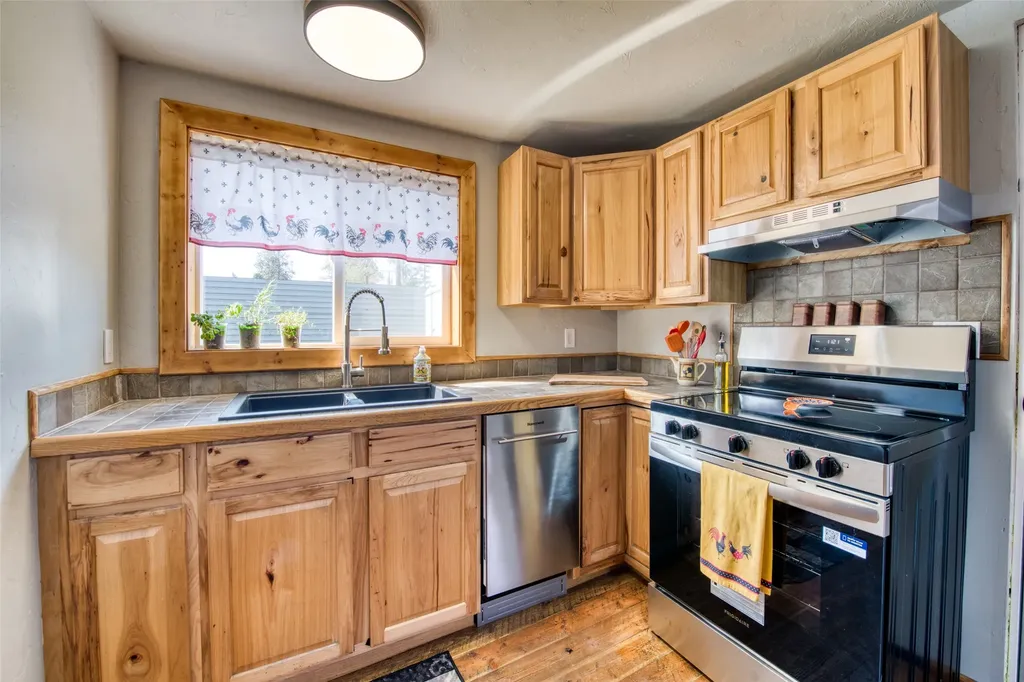 211 S Main Street Darby MT 59829