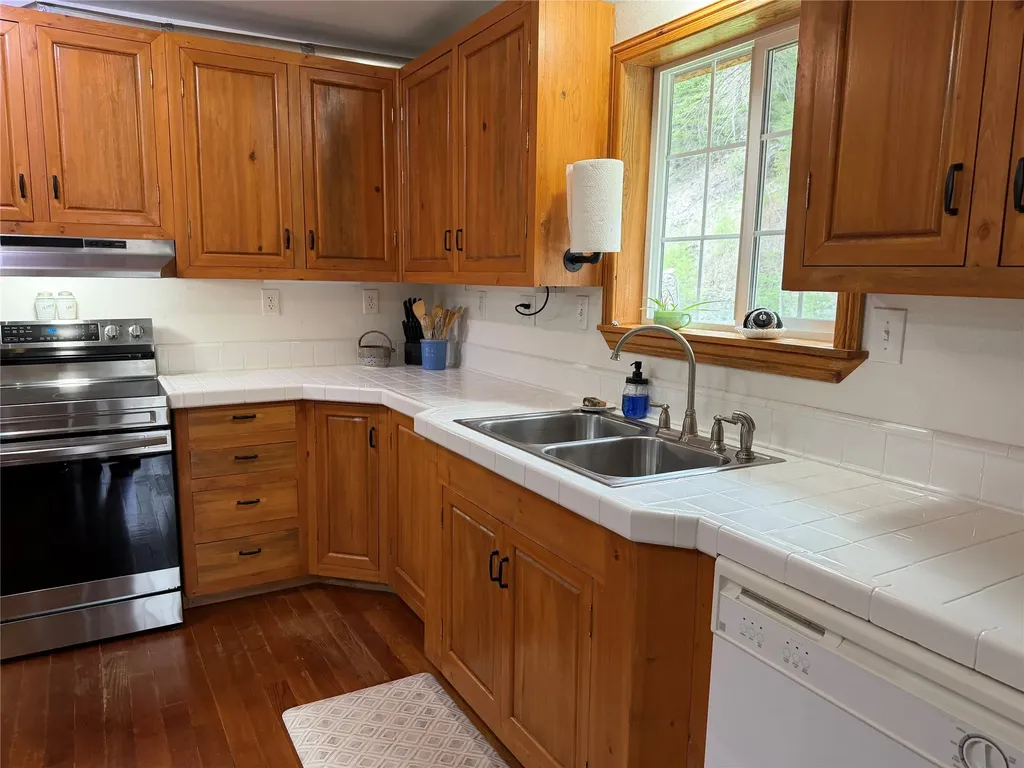 117 Swamp Creek Road Plains MT 59859
