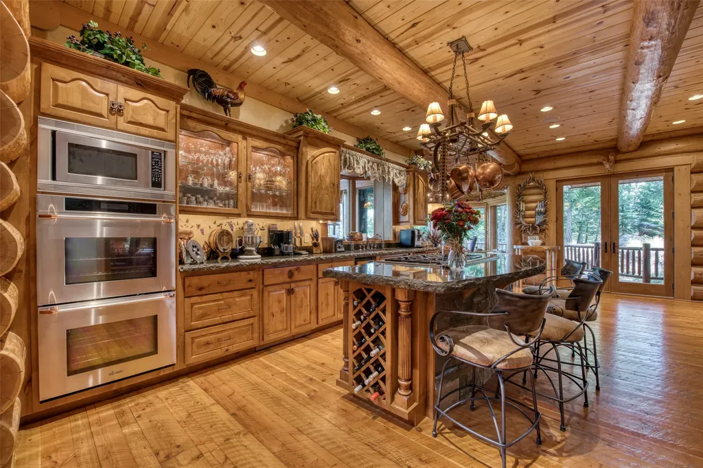 541 Raven Wood Darby MT 59829