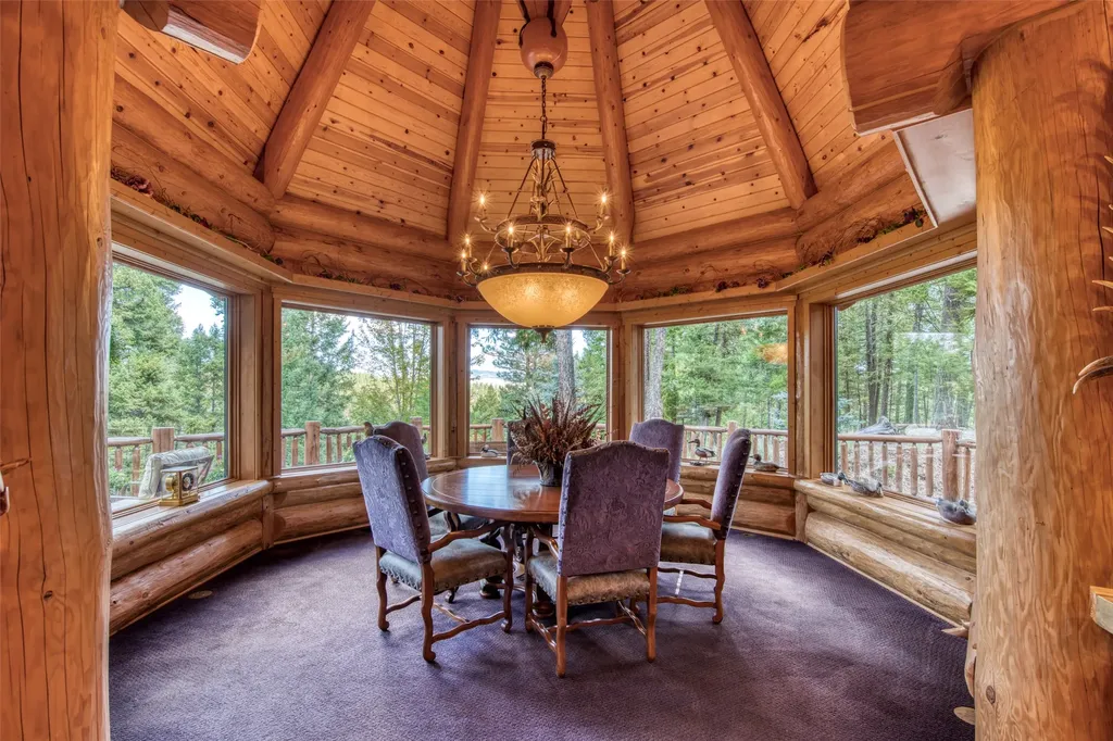 541 Raven Wood Darby MT 59829