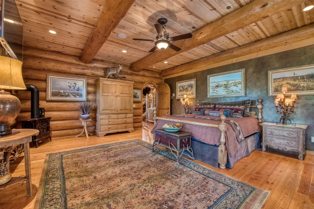 541 Raven Wood Darby MT 59829