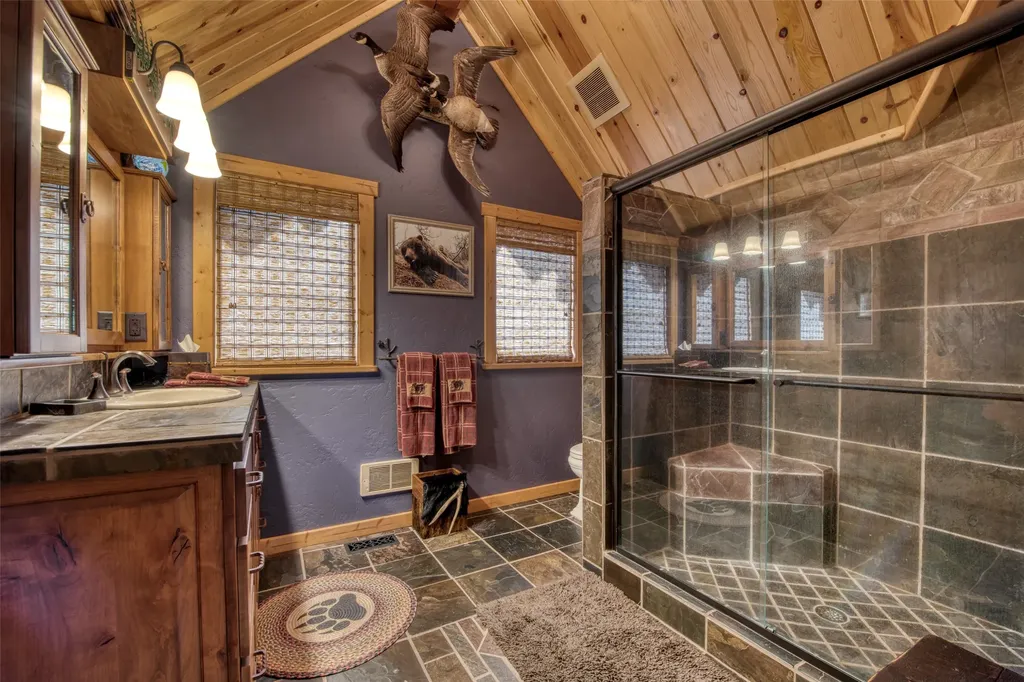 541 Raven Wood Darby MT 59829