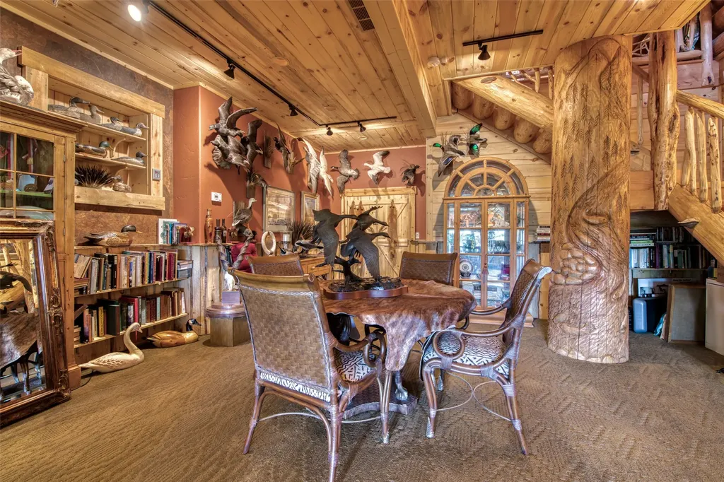 541 Raven Wood Darby MT 59829