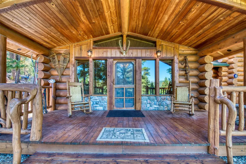 541 Raven Wood Darby MT 59829