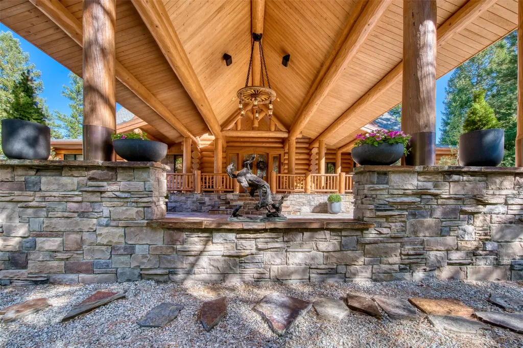 541 Raven Wood Darby MT 59829