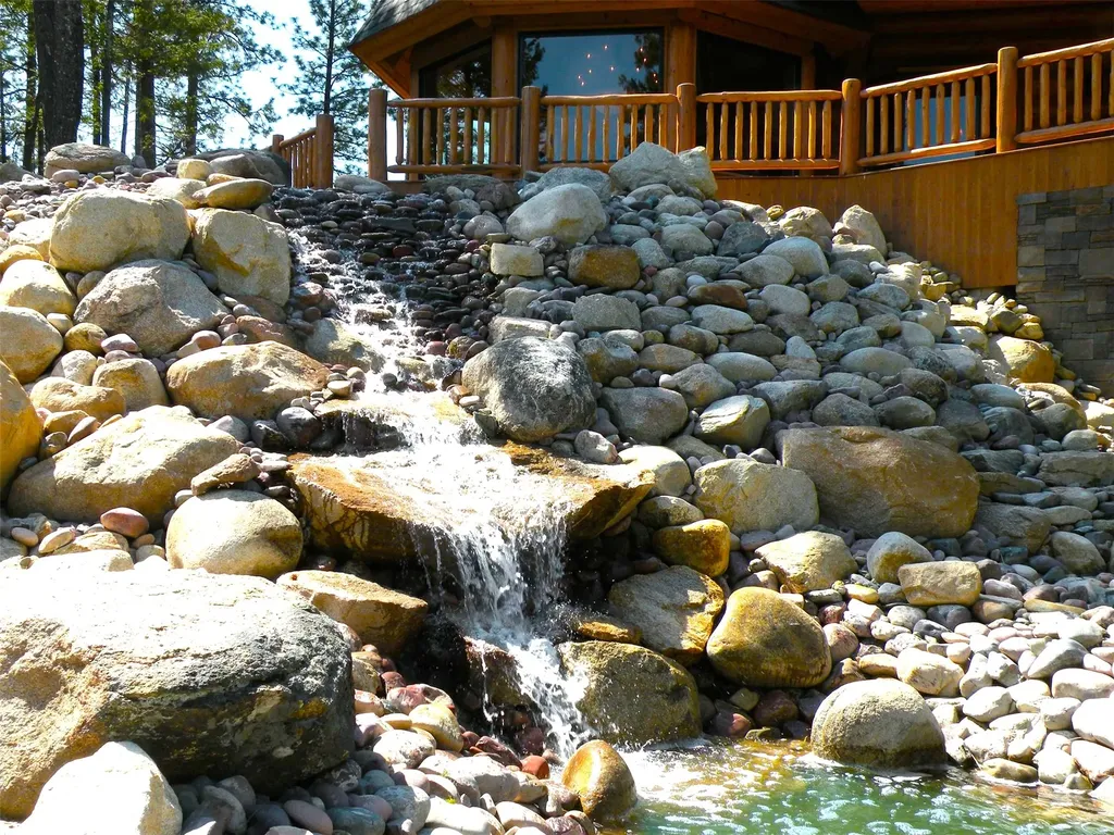 541 Raven Wood Darby MT 59829