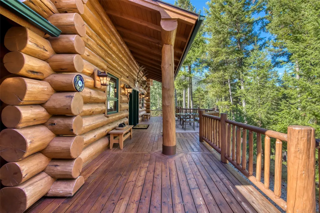 541 Raven Wood Darby MT 59829