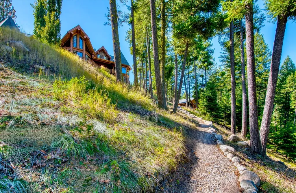541 Raven Wood Darby MT 59829