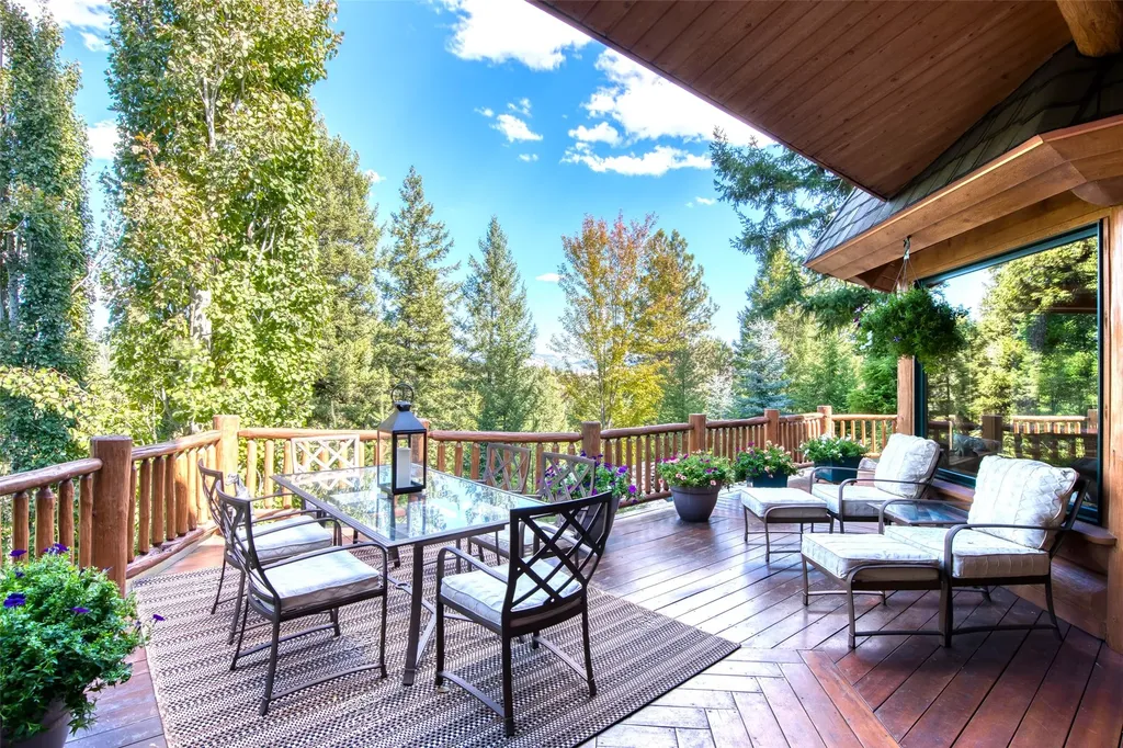 541 Raven Wood Darby MT 59829