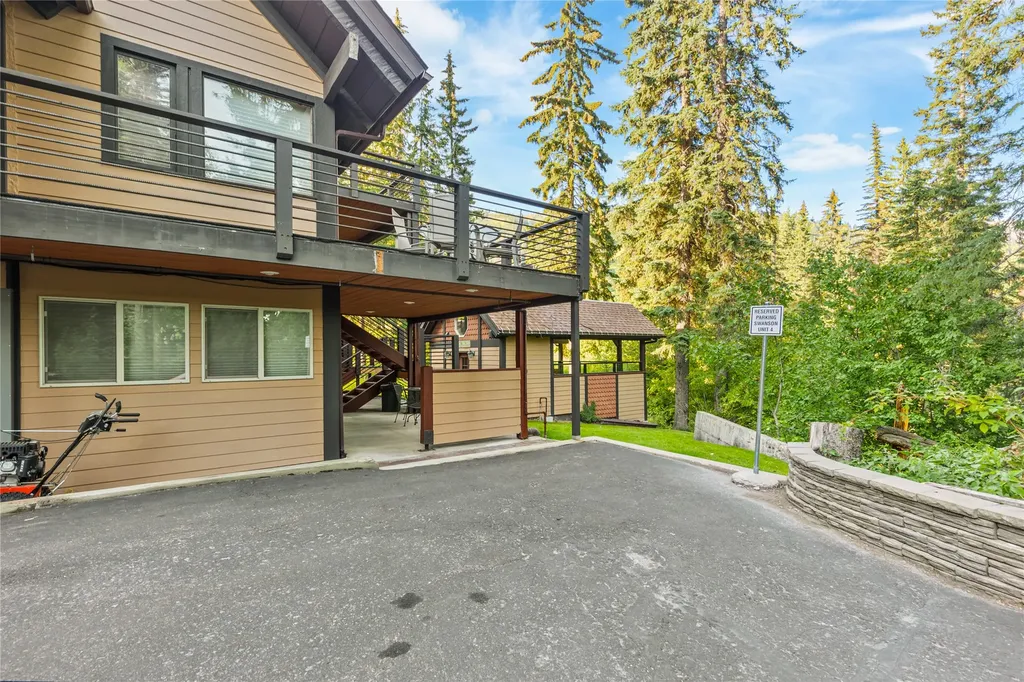 3835 Alpine Glow Avenue Whitefish MT 59937