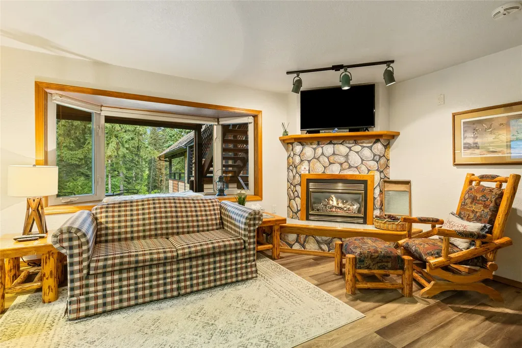 3835 Alpine Glow Avenue Whitefish MT 59937