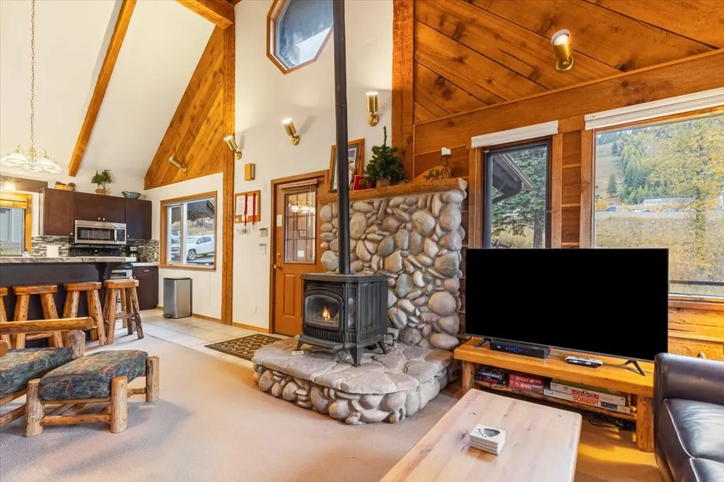 3835 Alpine Glow Avenue Whitefish MT 59937