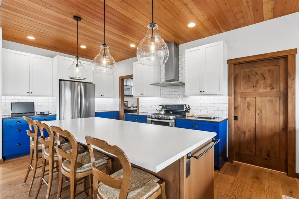 2477 Whitefish Stage Kalispell MT 59901