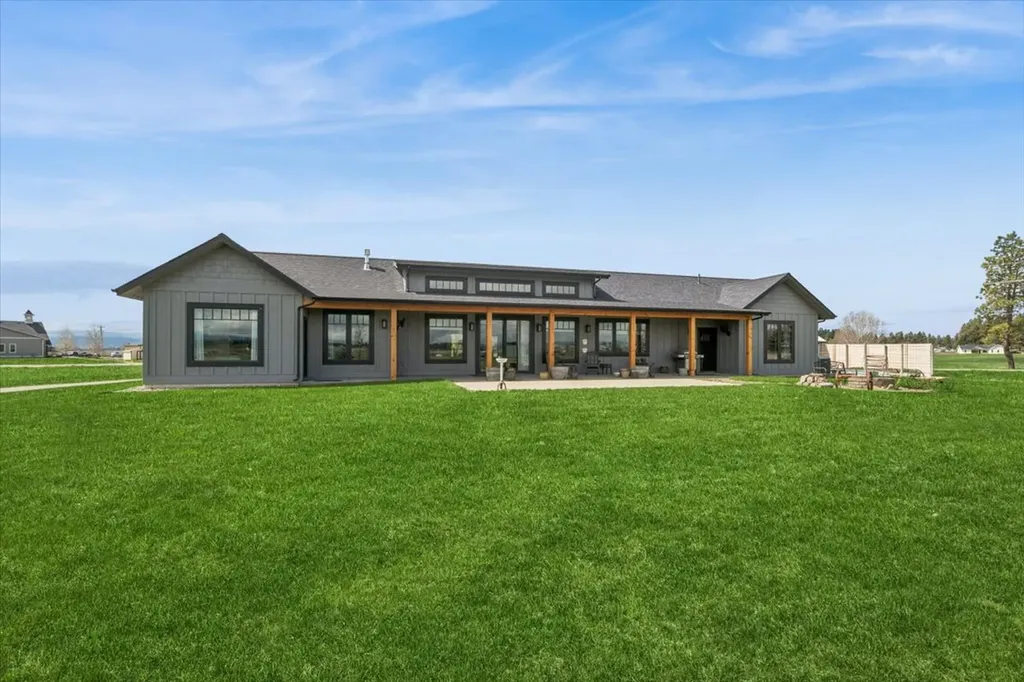 2477 Whitefish Stage Kalispell MT 59901