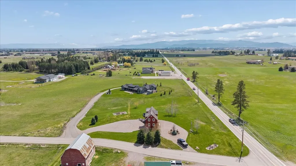 2477 Whitefish Stage Kalispell MT 59901