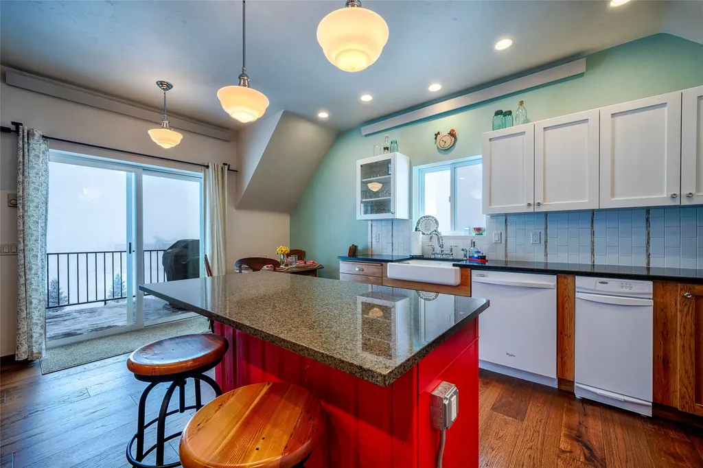 2477 Whitefish Stage Kalispell MT 59901
