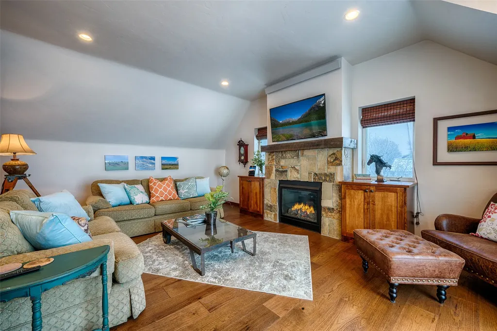 2477 Whitefish Stage Kalispell MT 59901