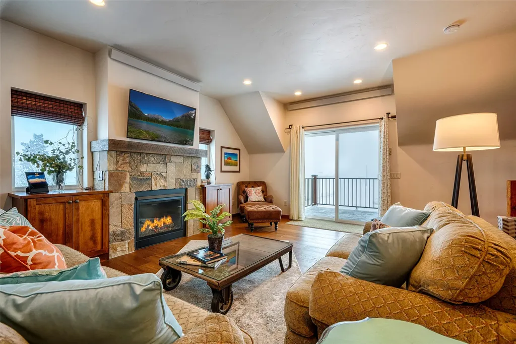 2477 Whitefish Stage Kalispell MT 59901