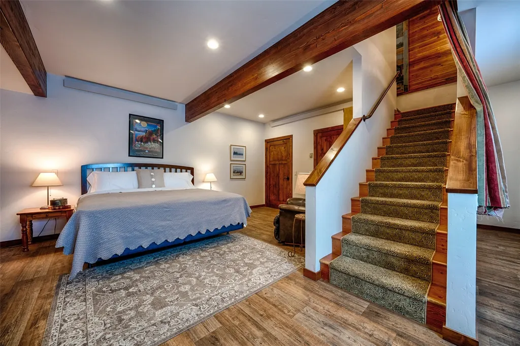 2477 Whitefish Stage Kalispell MT 59901