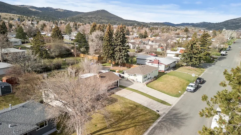 2215 E 6th Avenue Helena MT 59601