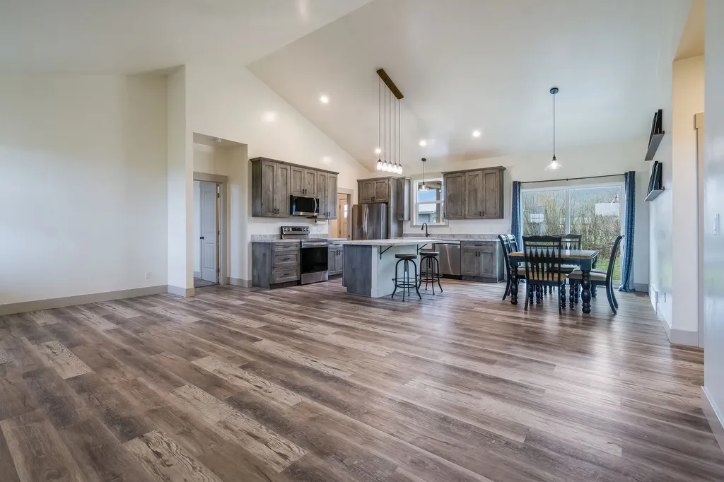 1093 Roost Way Columbia Falls MT 59912