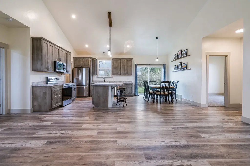 1093 Roost Way Columbia Falls MT 59912