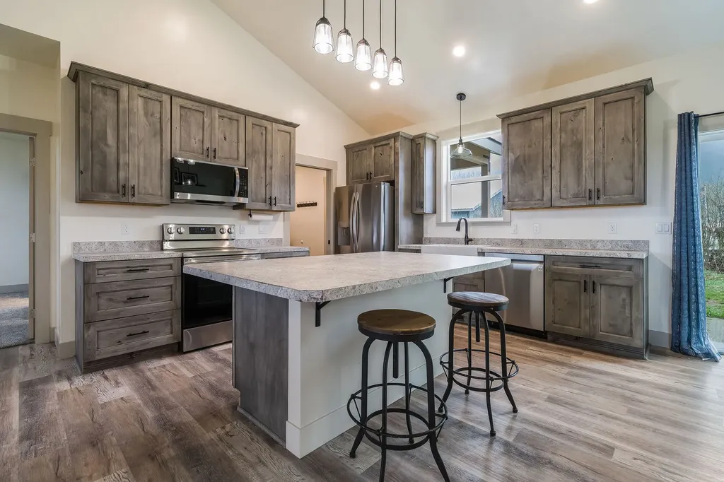 1093 Roost Way Columbia Falls MT 59912