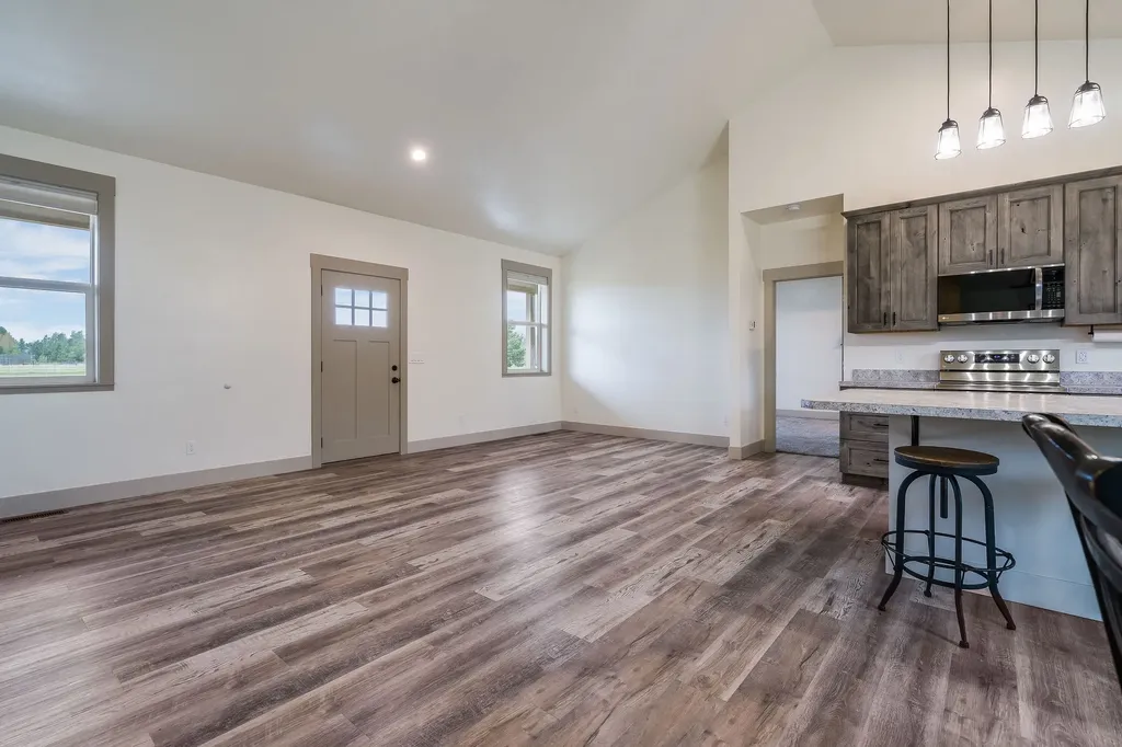 1093 Roost Way Columbia Falls MT 59912