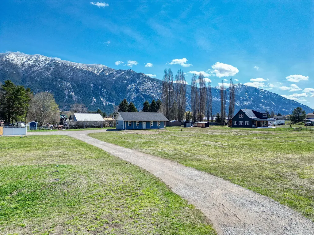 1093 Roost Way Columbia Falls MT 59912