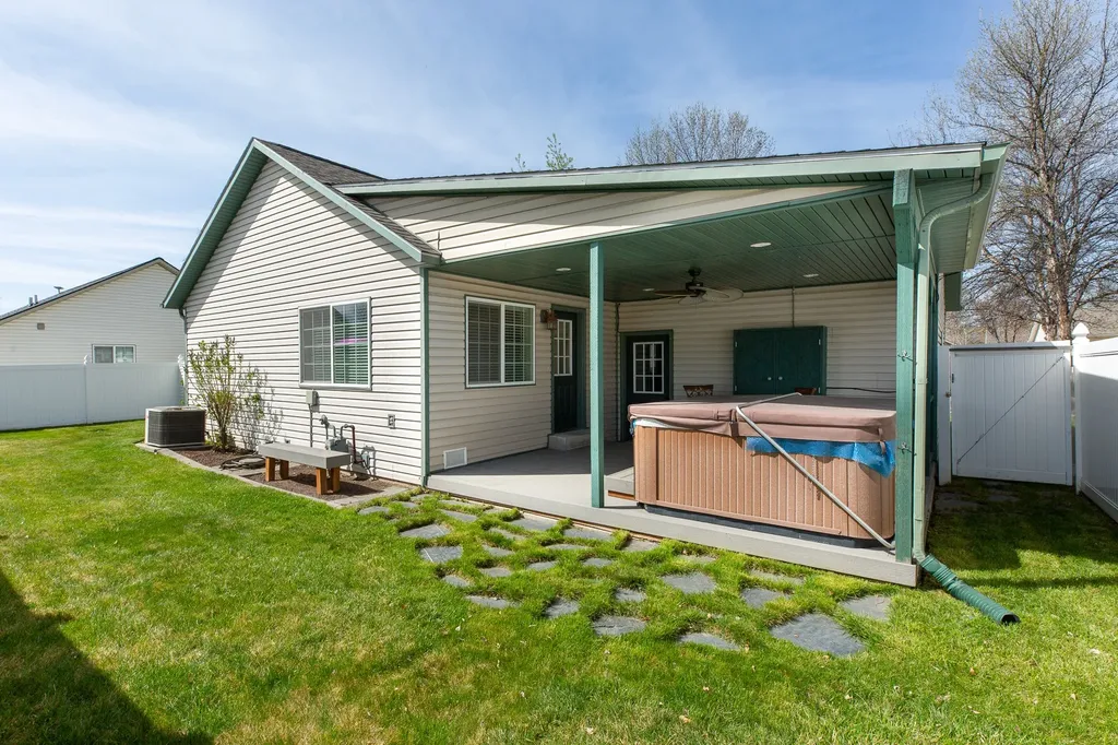 2768 Stratford Lane Missoula MT 59808