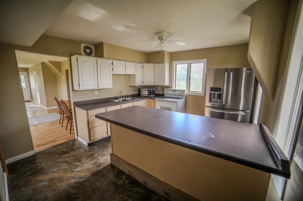 6421 Us Hwy 2 E Havre MT 59501