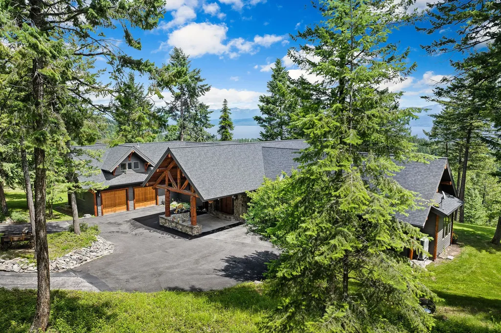 18090 Demersville Wagon Road Lakeside MT 59922