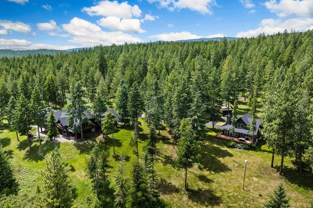 18090 Demersville Wagon Road Lakeside MT 59922