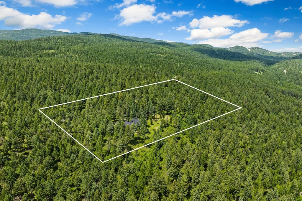 18090 Demersville Wagon Road Lakeside MT 59922