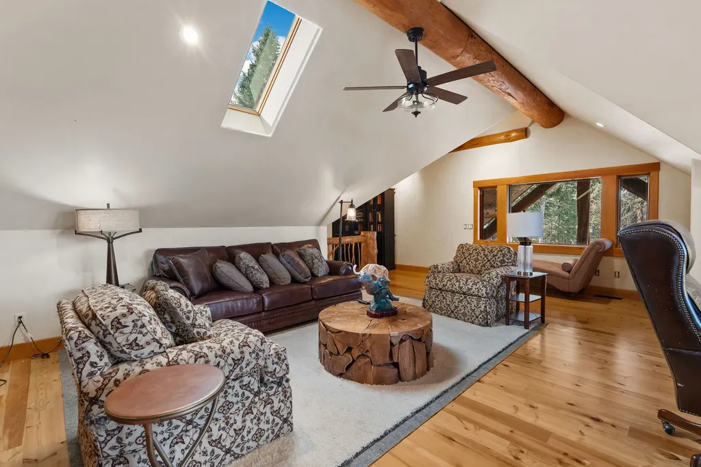 18090 Demersville Wagon Road Lakeside MT 59922