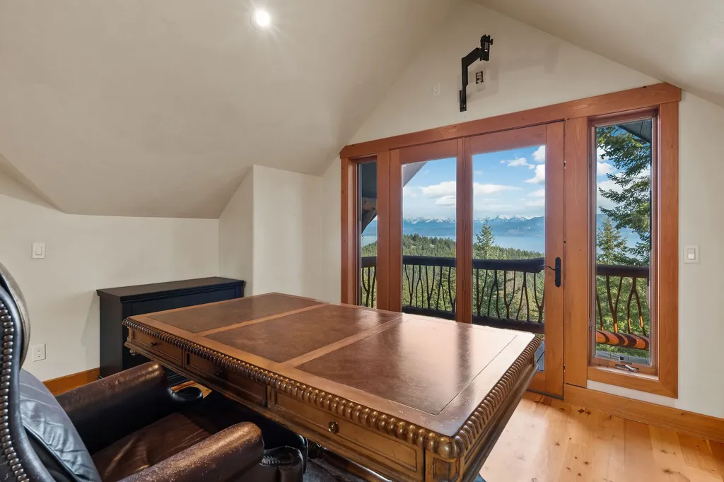 18090 Demersville Wagon Road Lakeside MT 59922