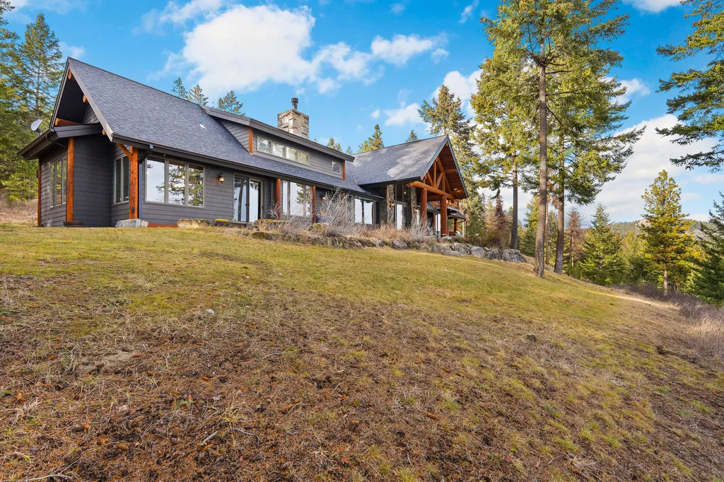 18090 Demersville Wagon Road Lakeside MT 59922