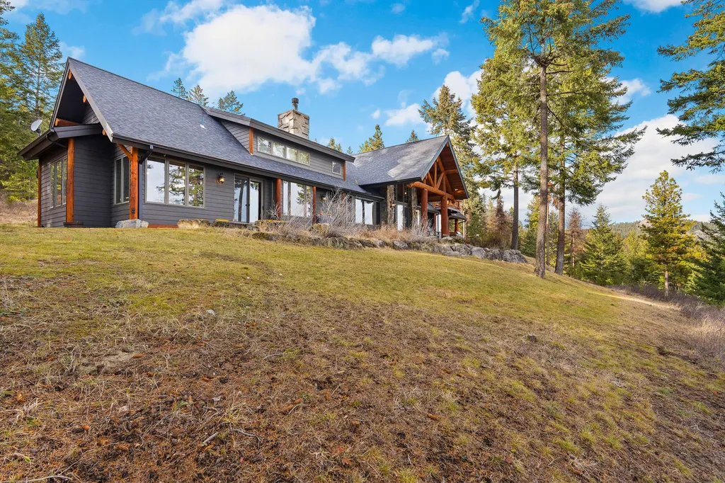 18090 Demersville Wagon Road Lakeside MT 59922