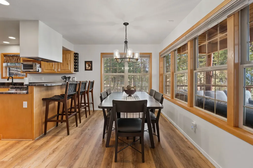 18090 Demersville Wagon Road Lakeside MT 59922