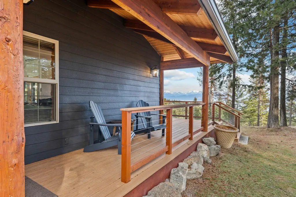 18090 Demersville Wagon Road Lakeside MT 59922