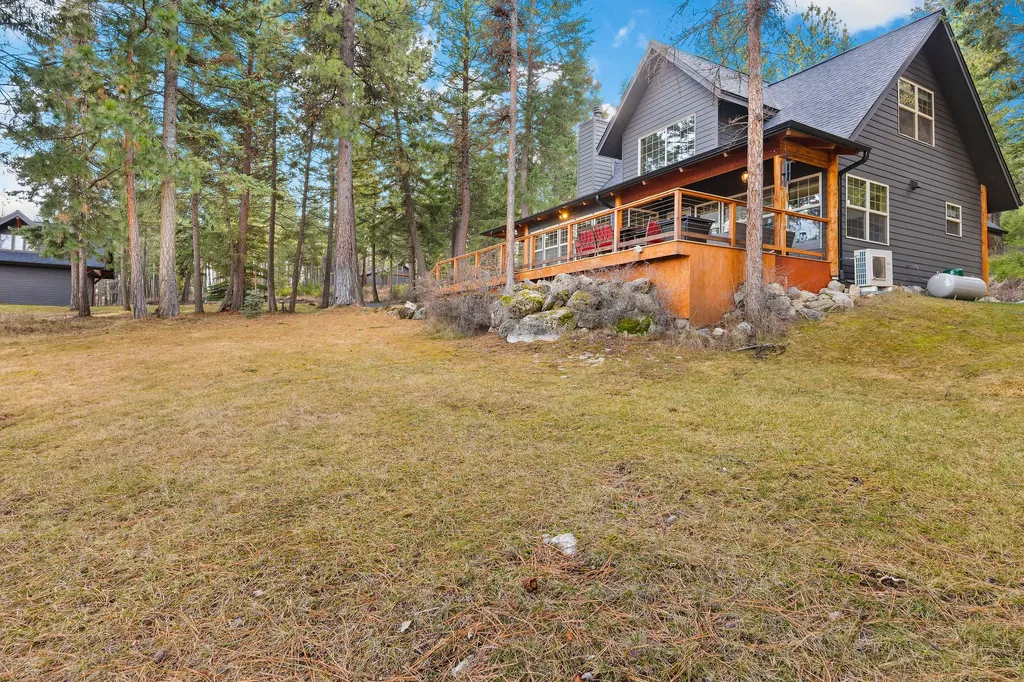 18090 Demersville Wagon Road Lakeside MT 59922